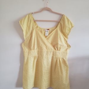 Elegant Yellow Embroidered Blouse